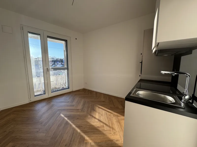 Moderne Wohnung in perfekter Lage - zwischen S-Bahnhof und Spree — photo 1